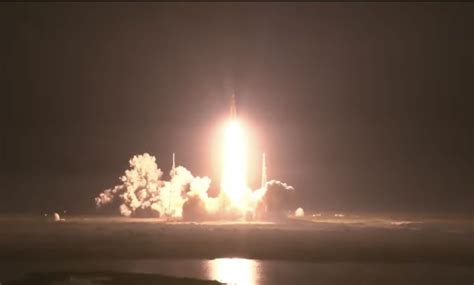 N­A­S­A­’­n­ı­n­ ­M­e­g­a­r­o­c­k­e­t­’­i­,­ ­B­l­a­s­t­o­f­f­’­a­ ­S­a­d­e­c­e­ ­1­0­ ­G­ü­n­ ­M­e­s­a­f­e­d­e­,­ ­F­ı­r­l­a­t­m­a­ ­P­e­d­i­’­n­e­ ­G­e­r­i­ ­D­ö­n­ü­y­o­r­